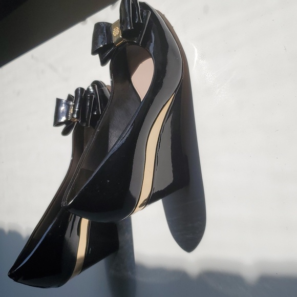 Vince Camuto Wedges - Picture 5 of 7